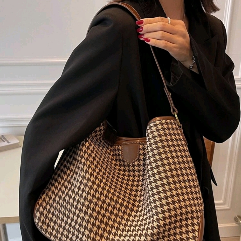 Houndstooth Pattern Tote/Shoulder Bag. - image 1